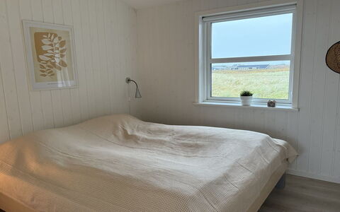 Mauri - 350M from the Sea: Wood, Bedroom, Floor, Flooring, Bed Sheet, Bed, Bedding, Linens, Bed Frame, Wood Flooring