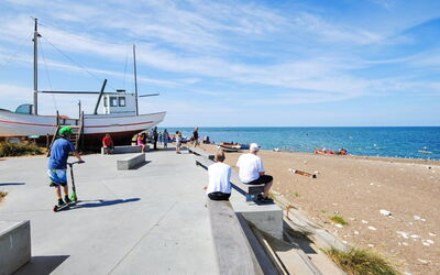 Mauri - 350M from the Sea
