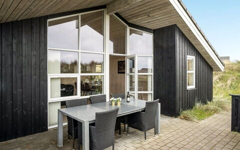 Frido - 400M from the Sea: Cottage, Shed, Hut, Farmhouse, Prairie, Shack, Barn, Log Cabin, Garden Buildings