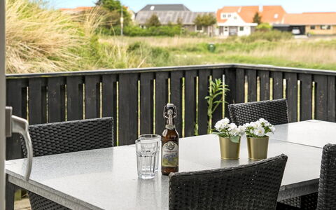 Frido - 400M from the Sea: Cottage, Shed, Hut, Farmhouse, Prairie, Shack, Barn, Log Cabin, Garden Buildings