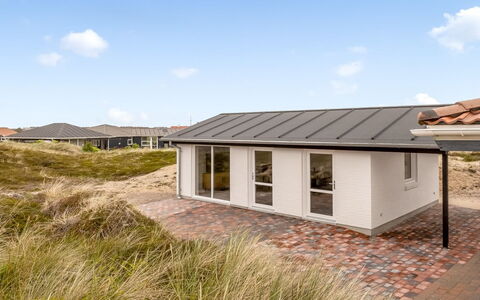 Palli - 600M from the Sea: Cottage, Shed, Hut, Farmhouse, Prairie, Shack, Barn, Log Cabin, Garden Buildings