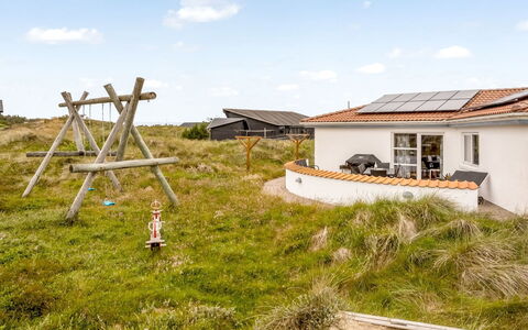 Palli - 600M from the Sea: Cottage, Shed, Hut, Farmhouse, Prairie, Shack, Barn, Log Cabin, Garden Buildings