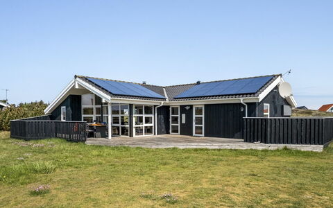 Emppu - 400M from the Sea: Cottage, Shed, Hut, Farmhouse, Prairie, Shack, Barn, Log Cabin, Garden Buildings