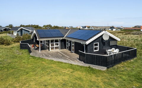 Emppu - 400M from the Sea: Cottage, Shed, Hut, Farmhouse, Prairie, Shack, Barn, Log Cabin, Garden Buildings