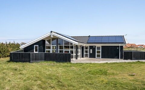 Emppu - 400M from the Sea: Cottage, Shed, Hut, Farmhouse, Prairie, Shack, Barn, Log Cabin, Garden Buildings