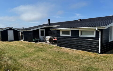 Bera - 250M from the Sea: Cottage, Shed, Hut, Farmhouse, Prairie, Shack, Barn, Log Cabin, Garden Buildings