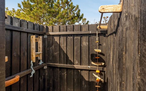 Avelin - 800M from the Sea: Wood, Hardwood, Plank, Wood Stain, Backyard, Home Fencing, Lumber, Fence