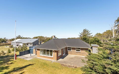 Örjan - 400M from the Sea: Wood, House, Cottage, Home, Roof, Rural Area, Siding, Log Cabin, Garden Buildings, Hardwood