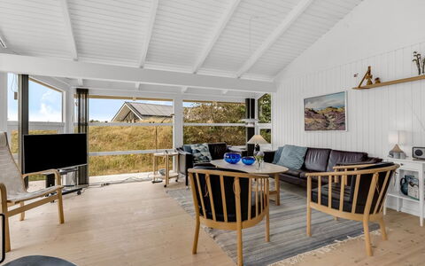 Laurentius - 300M from the Sea: Wood, Floor, Flooring, Ceiling, Home, Porch, Wood Flooring, Hardwood, Door, Plank