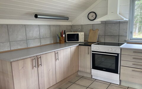 Felicia - 800M from the Sea: Flooring, Kitchen, Wood, Kitchen Appliance, Floor, Cabinetry, Countertop, Major Appliance, Interior Design, Home Appliance
