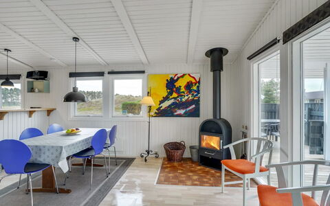 Mads - 950M from the Sea: Cottage, Shed, Hut, Farmhouse, Prairie, Shack, Barn, Log Cabin, Garden Buildings
