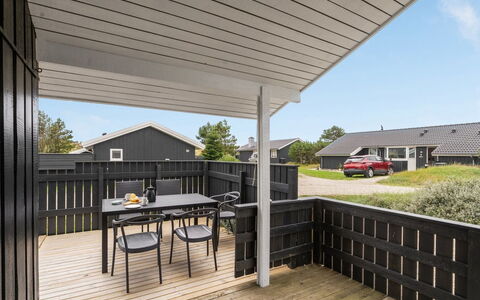 Mads - 950M from the Sea: Cottage, Shed, Hut, Farmhouse, Prairie, Shack, Barn, Log Cabin, Garden Buildings
