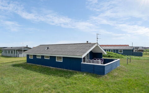 Joern - 300M from the Sea: Roof, Plain, Land Lot, Rural Area, Home, Estate, Field, Cottage, Lawn, Suburb