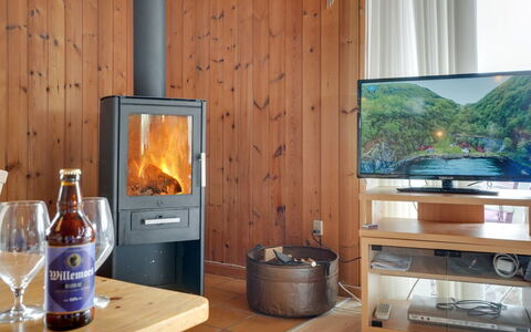 Joern - 300M from the Sea: Cottage, Shed, Hut, Farmhouse, Prairie, Shack, Barn, Log Cabin, Garden Buildings