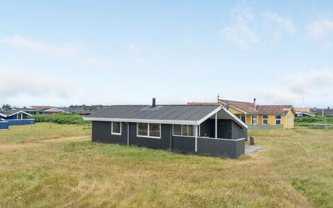 Svea - 400M from the Sea: Roof, Home, Cottage, Siding, Shade, Farmhouse, Estate, Driveway, Garden Buildings, Yard