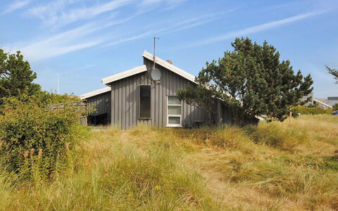 Dode - 225M from the Sea: House, Cottage, Roof, Garden Buildings, Shade, Shed, Backyard, Outdoor Furniture, Yard, Lawn