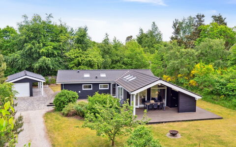 Hunlef - 400M from the Sea: Plant Community, Sunlight, Herbaceous Plant, Garden, Plantation, Agriculture, Farm