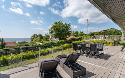 Jadara - 200M from the Sea