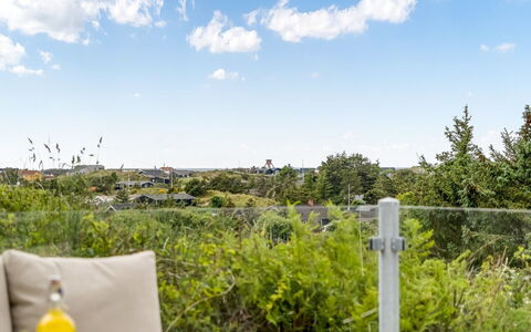 Skamhals - 700M from the Sea: Shrub, Urban Design, Groundcover, Brick, Apartment, Estate, Brickwork, Balcony, Landscaping