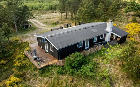 Noralee - 3.5Km from the Sea: Ceiling, Flooring, Interior Design, Floor, Composite Material, Furniture, Resort, Hotel, Design, Daylighting