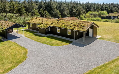 Ricus - 1.8Km from the Sea: Building, House, Residential Area, Home, Shrub, Roof, Cottage, Estate, Garden