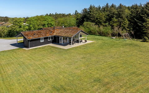 Ricus - 1.8Km from the Sea: Building, House, Residential Area, Home, Shrub, Roof, Cottage, Estate, Garden