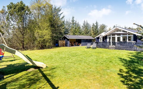 Gustina - 1.2Km from the Sea: House, Home, Door, Roof, Cottage, Estate, Garden, Shade, Siding, Yard