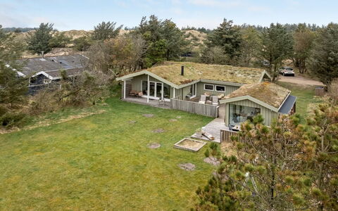 Ayelen - 600M from the Sea: Architecture, Roof, Home, Composite Material, Daylighting, Siding, Driveway