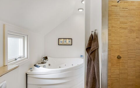 Ger - 200M from the Sea: Interior Design, Plumbing Fixture, Bathtub, Flooring, Bathroom, Floor, Ceiling, Plumbing, Home, Tap