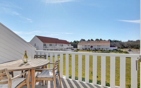 Aline - 1Km from the Sea: Architecture, Home, Estate, Yard, Siding, Balcony, Porch, Daylighting, Villa, Fence