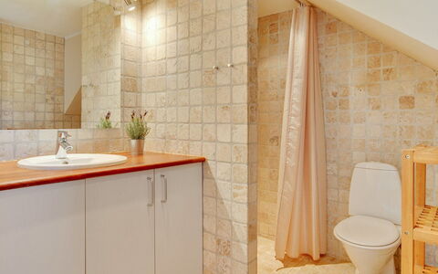 Aline - 1Km from the Sea: Flooring, Wall, Plumbing Fixture, Bathroom, Interior Design, Floor, Ceiling, Tile, Sink, Plumbing