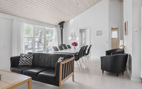 Toa - 600M from the Sea: Roof, House, Land Lot, Home, Cottage, Estate, Garden Buildings, Shade, Log Cabin, Landscaping