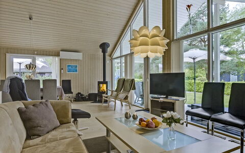 Heraldina - 800M from the Sea: Residential Area, Roof, Suburb, Driveway, Estate, Chimney