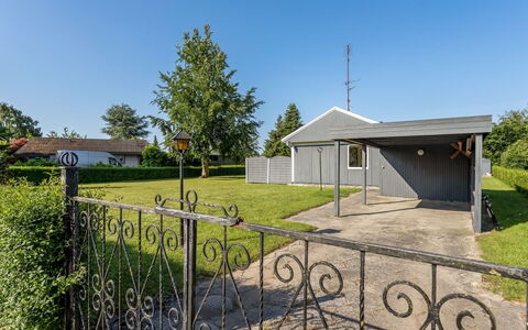 Davida - 400M from the Sea: Grass, House, Roof, Home, Cottage, Shrub, Land Lot, Rural Area, Farmhouse, Groundcover
