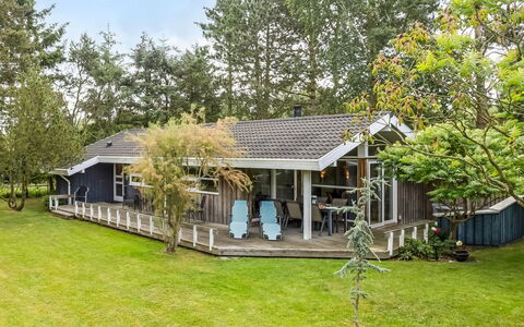 Fatlinda - 1Km from the Sea: Grass, House, Roof, Home, Cottage, Shrub, Land Lot, Rural Area, Farmhouse, Groundcover