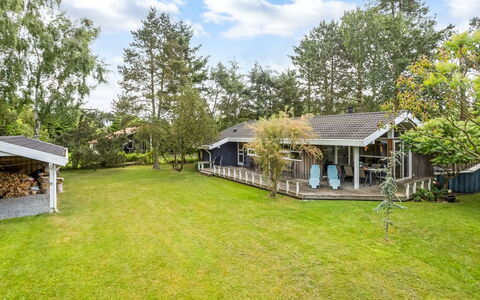 Fatlinda - 1Km from the Sea: Grass, House, Roof, Home, Cottage, Shrub, Land Lot, Rural Area, Farmhouse, Groundcover