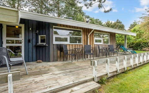 Fatlinda - 1Km from the Sea: Grass, House, Roof, Home, Cottage, Shrub, Land Lot, Rural Area, Farmhouse, Groundcover