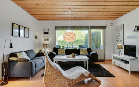 Arnulf - 400M from the Sea: Building, House, Window, Home, Roof, Residential Area, Shrub, Cottage, Land Lot