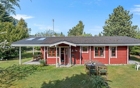 Berit - 700M from the Sea: Wood, House, Cottage, Home, Roof, Rural Area, Siding, Log Cabin, Garden Buildings, Hardwood