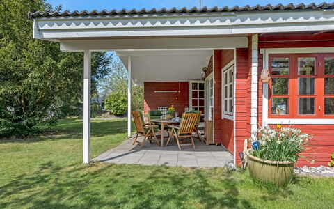Berit - 700M from the Sea: Wood, House, Cottage, Home, Roof, Rural Area, Siding, Log Cabin, Garden Buildings, Hardwood