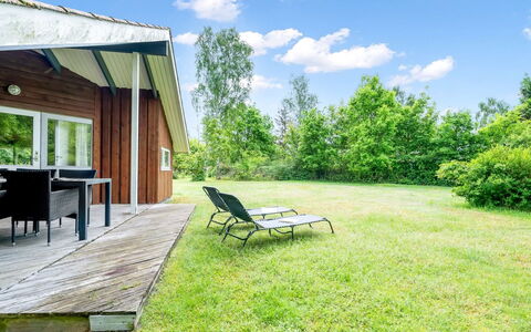 Eeva - 900M from the Sea: Apartment, Shade, Balcony, Chair, Fence, Outdoor Furniture, Aluminium, Artificial Turf
