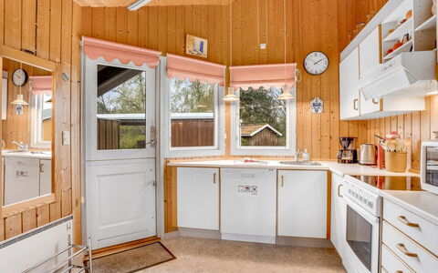 Eeva - 900M from the Sea: Roof, House, Land Lot, Home, Cottage, Estate, Garden Buildings, Shade, Log Cabin, Landscaping