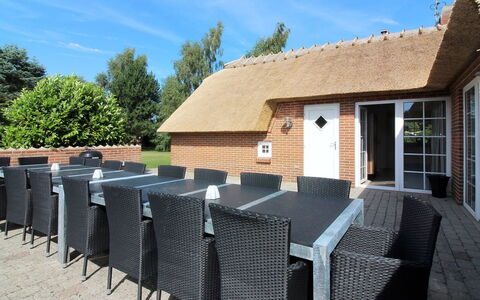 Erra - 250M from the Sea: Wood, House, Cottage, Home, Roof, Rural Area, Siding, Log Cabin, Garden Buildings, Hardwood