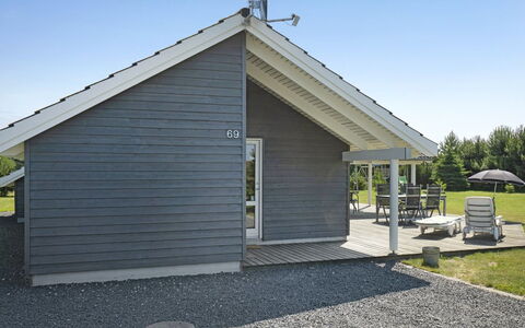 Bolli - 1.1Km from the Sea: Roof, Home, Door, Cottage, Shade, Siding, Yard, Estate, Backyard