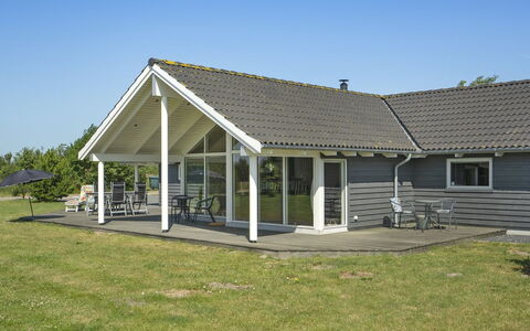 Bolli - 1.1Km from the Sea: Roof, Home, Door, Cottage, Shade, Siding, Yard, Estate, Backyard