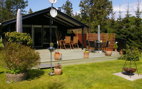 Gyri - 800M from the Sea: Wood, Wood Stain, Plank, Hardwood, Cottage, Deck, Siding, Shade, Wood Flooring, Garden Buildings