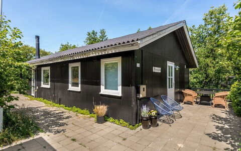 Maik - 1.5Km from the Sea: Roof, Home, Cottage, Siding, Shade, Farmhouse, Estate, Driveway, Garden Buildings, Yard