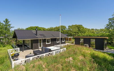 Maik - 1.5Km from the Sea