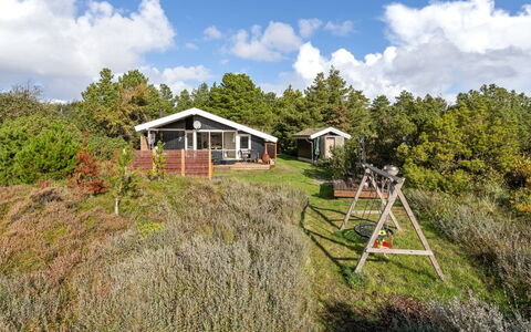 Gilda - 2Km from the Sea: Building, House, Window, Home, Roof, Residential Area, Shrub, Cottage, Land Lot
