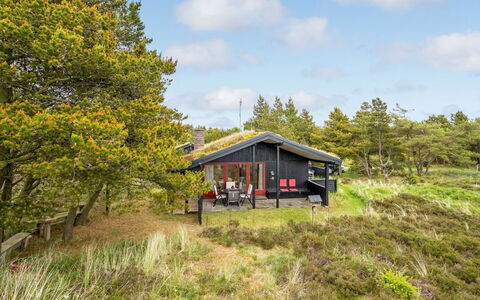 Kathaline - 3.4Km from the Sea: Cottage, Shed, Hut, Farmhouse, Prairie, Shack, Barn, Log Cabin, Garden Buildings